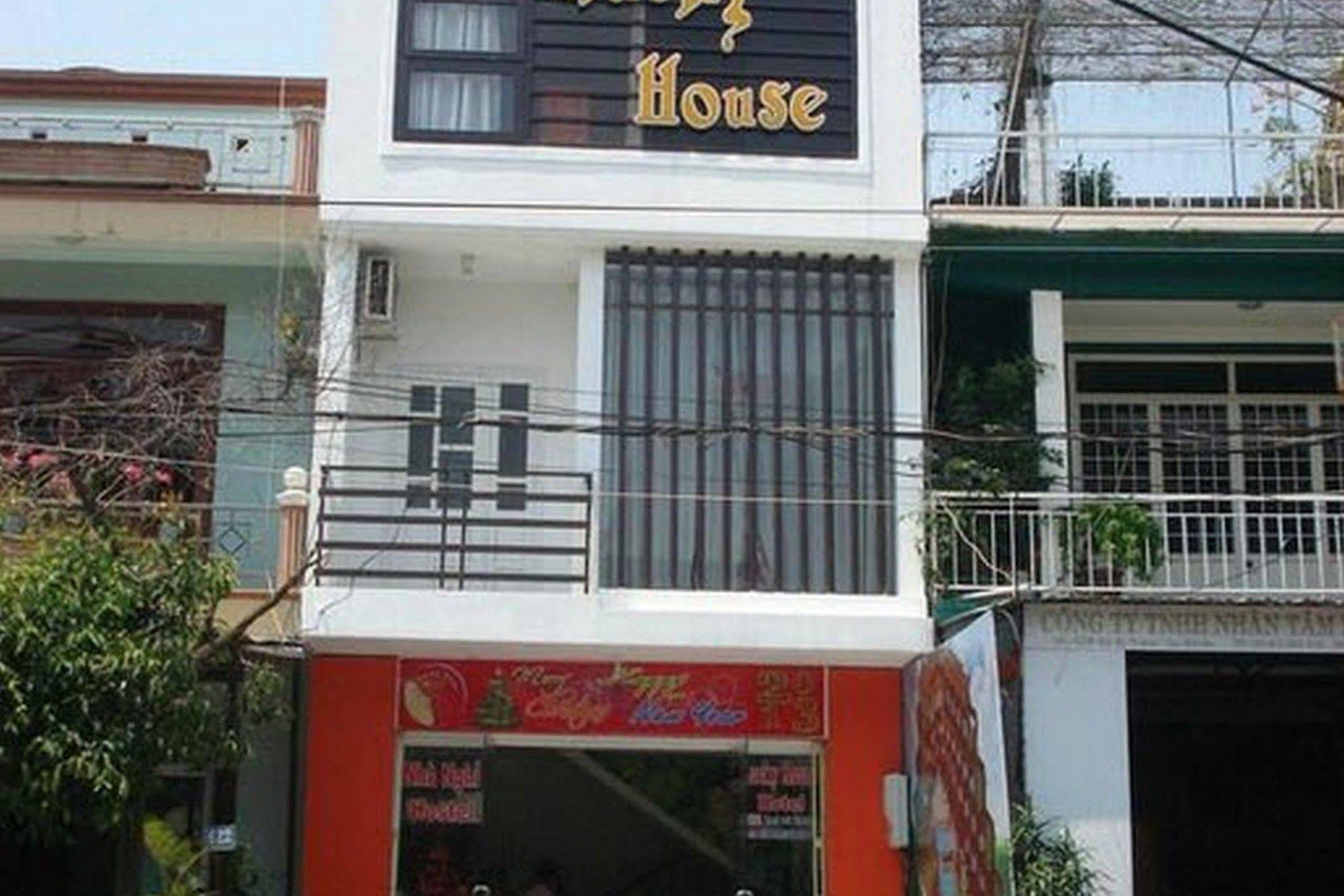 โรงแรมลัคกี้ ฮอยอัน ภายนอก รูปภาพ